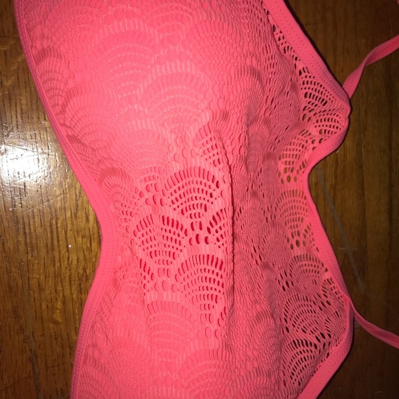 Bikini - Picture 2 of 2